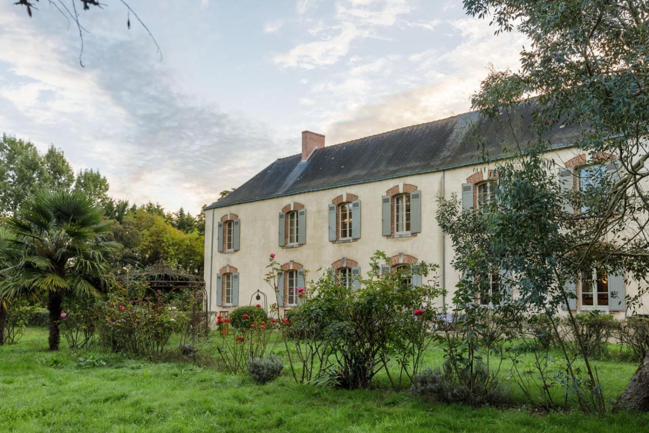 Manoir De Bel Ebat Hotel Crossac Exterior photo